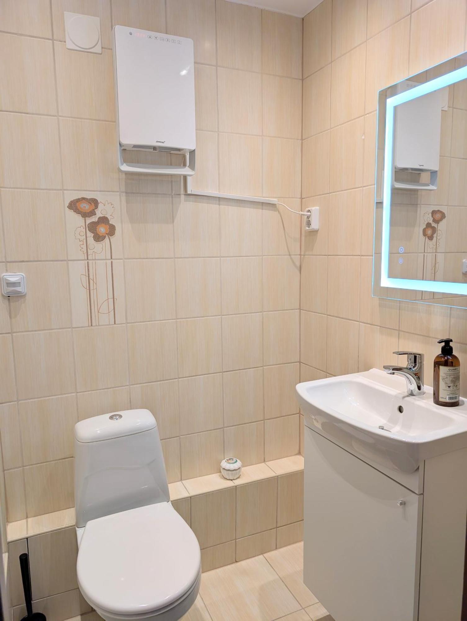 Luxury Villa 130 M2 Centrally Катринехольм Экстерьер фото